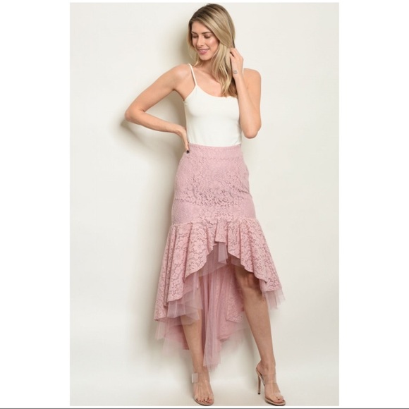 Fancy Blush Lace High-Low Skirt - Picture 3 of 16